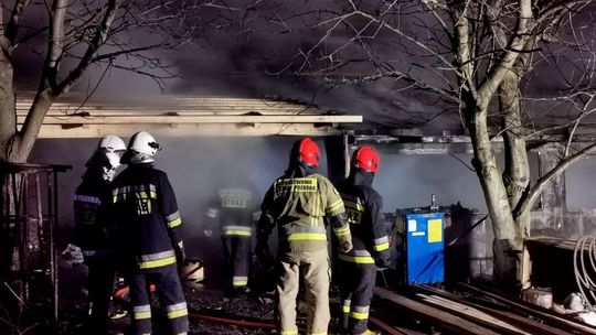 Pożar zabudowań w Odrzykoniu przy ul. Gustawa Ehrenberga