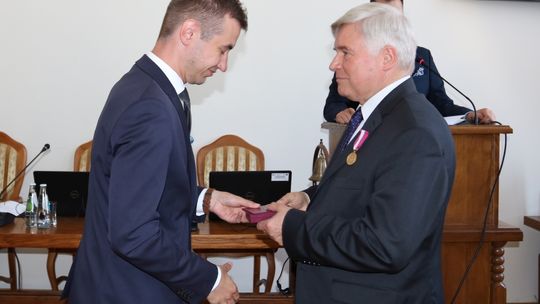 Prezydent Krosna został odznaczony Medalem Złotym za Długoletnią Służbę