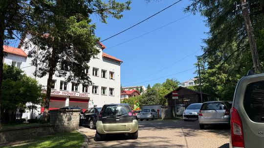 Problem z nielegalnym parkowaniem pod remizą OSP Iwonicz-Zdrój