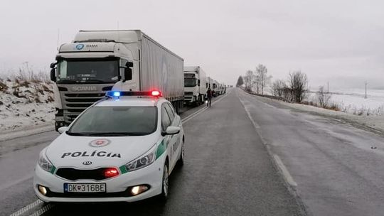 Protest słowackich kierowców. Blokują drogi i przejścia graniczne