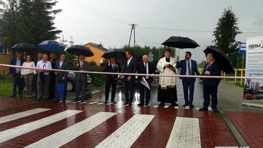 Przebudowano kolejną drogę powiatową. Oficjalne otwarcie w Ladzinie
