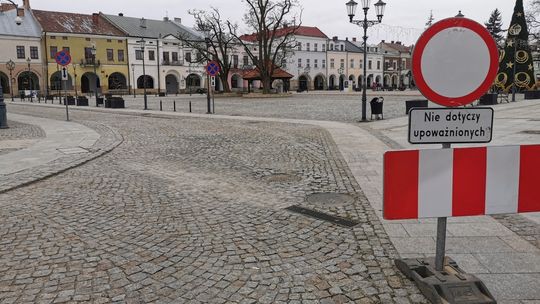 Przejazd przez Rynek nadal zamknięty. Wciąż nie ma wykonawcy kanalizacji na ul. Blich