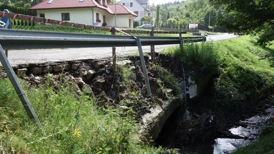 Przepusty zniszczone przez ulewy będą wyremontowane - zapowiada Starostwo Powiatowe