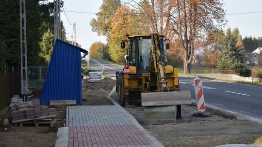 Przy drodze wojewódzkiej 990 w gminie Wojaszówka piesi będą bezpieczniejsi