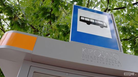 Przystanek autobusowy na os. Traugutta w nowej lokalizacji. Winni kierowcy