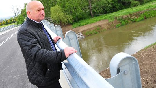 Radni powiatu krośnieńskiego zdecydowali o podwyżce wynagrodzenia dla starosty
