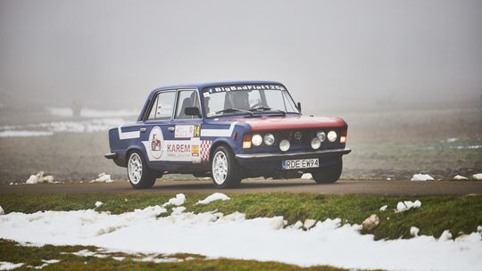 Rajd im. Ignacego Łukasiewicza 2025. Sportowe emocje w zimowo-jesiennej aurze