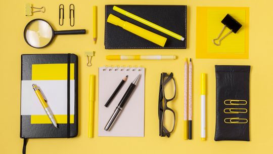 Ranking sklepów z gadżetami reklamowymi „last minute” - kto ratuje przed targami i eventami