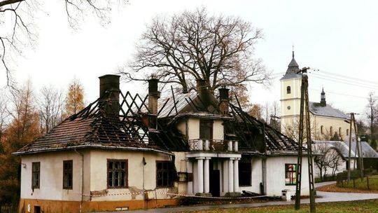 "Ratujmy dwór w Kobylanach..." - apel po pożarze