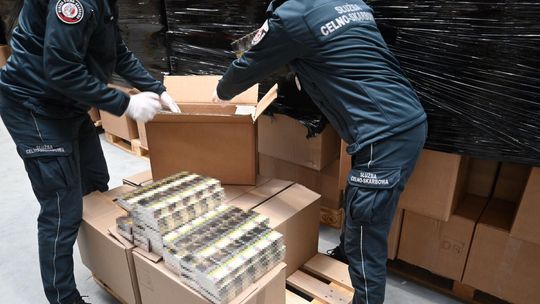 Rekordowy przemyt papierosów udaremniony. 7,2 miliona sztuk przechwycone w Lipowicy!