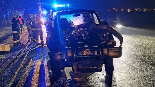 ? Rogi/DK19: Kolizja samochodu ciężarowego i osobowego