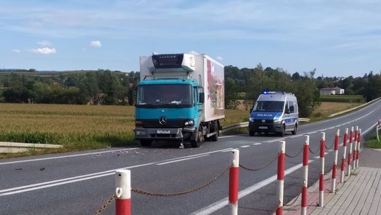 ? Rogi: Kolizja volkswagena z ciężarówką