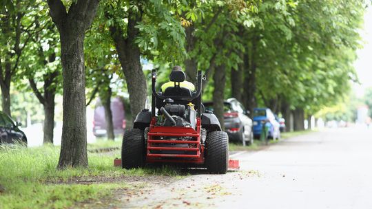 Rola maszyn komunalnych w utrzymaniu czystości naszych miast i wsi