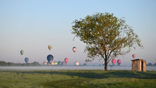 Rolniku, zaoraj pole dopiero po Balonowych Mistrzostw Świata w Krośnie