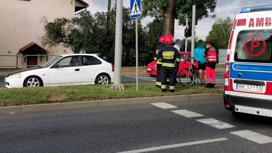 Rowerzysta ranny po tym jak zderzył się z hondą