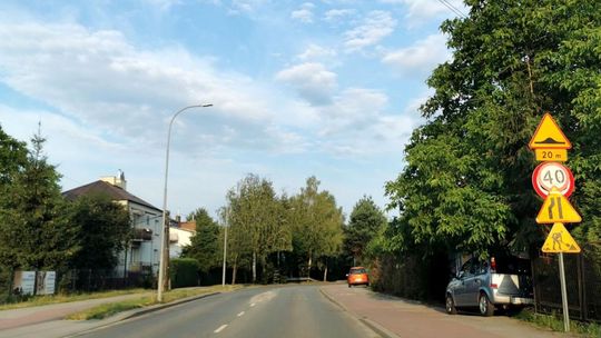Ruch wahadłowy na ul. Bursaki. Budowa progów zwalniających