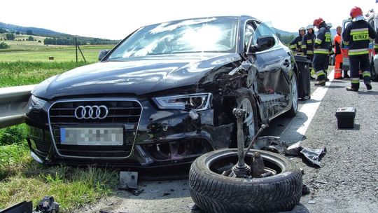 Rymanów: 6 osób poszkodowanych w zderzeniu Volvo i Audi