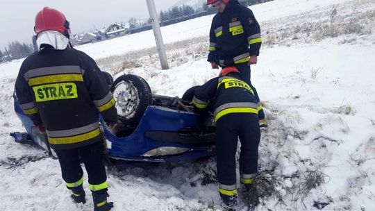 RYMANÓW: Dachował peugeotem na ul. Kolejowej