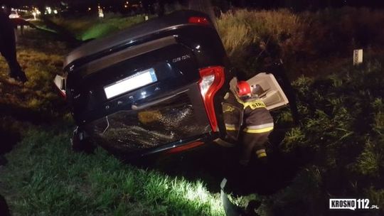 RYMANÓW: Dachowanie samochodu na DK28