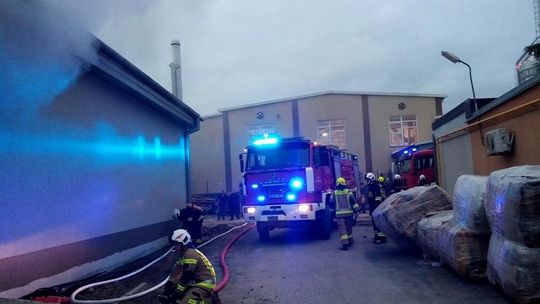 ? Rymanów: Pożar w jednej z hal produkcyjnych opanowany dzięki pracownikom