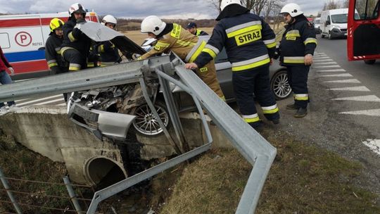 RYMANÓW: Samochodem uderzył w barierki. Był pod wpływem alkoholu