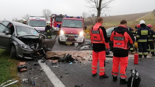 RYMANÓW: Śmiertelny wypadek na DK28. Nie żyje kierowca Peugeota