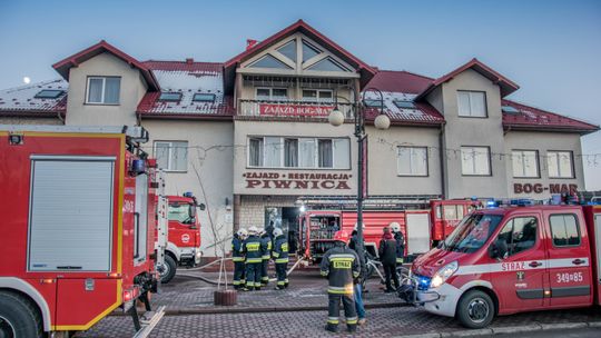 RYMANÓW: Strażacy szybko opanowali pożar w budynku firmy