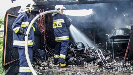 RYMANÓW: Strażacy uratowali z pożaru 15 kociąt