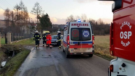 RYMANÓW: Uderzyła samochodem w betonowy mostek
