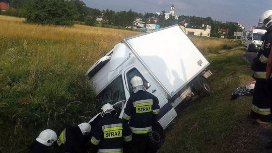 RYMANÓW: Volvo najechało na tył Mercedesa