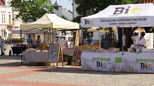 Na Rynku w Krośnie trwa Krośnieński Ryneczek – smak, kultura i rękodzieło [ZDJĘCIA]