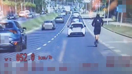 Rzeszów. 16-latek na hulajnodze pędził 52 km/h. Sprawa trafi do sądu