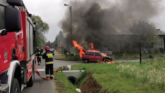 Samochód palił się przy ul. Baczyńskiego w Krośnie
