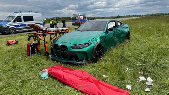 Samochód wjechał w tłum ludzi na imprezie motoryzacyjnej w Krośnie
