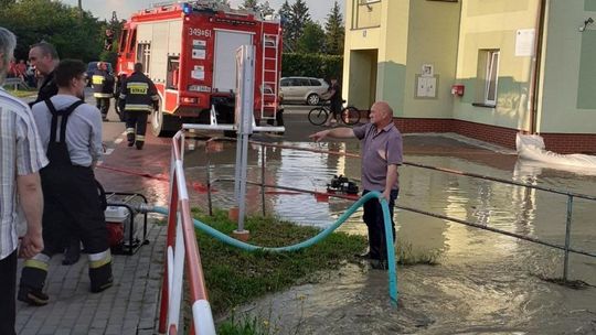 Samorządowcy w powiecie szacują straty po weekendowych ulewach