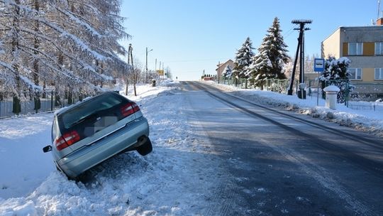 SIENIAWA: Pijany kierowca wjechał do rowu