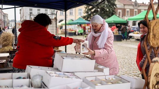 Smaki i rękodzieło na Rynku. Trwa Krośnieński Jarmark Produktów Regionalnych!