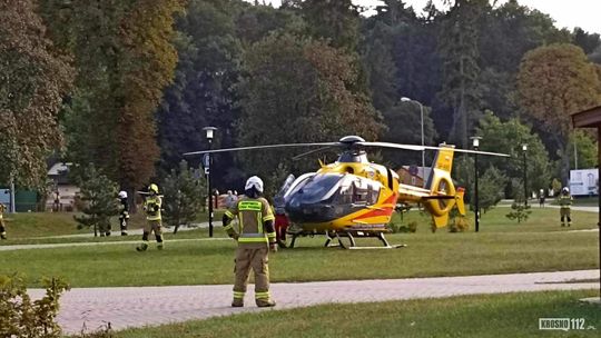 Śmigłowiec LPR lądował przy basenie w Rymanowie-Zdroju. Potrzebny był pilny transport pacjenta