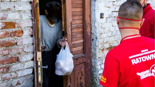 Solidarni z seniorami. Zbiórka żywności i artykułów higienicznych w czasie stanu epidemii