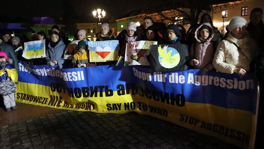 Solidarni z Ukrainą na krośnieńskim rynku