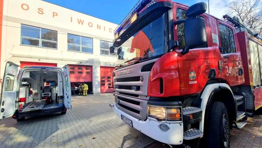 Spadła na niego ściana i przyjechał po pomoc pod remizę. Szybka reakcja strażaków z Iwonicza