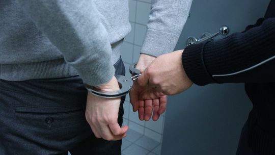 Sprawcy brutalnego pobicia 27-latka są już zatrzymani. Usłyszeli zarzuty