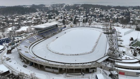 Stadion przy ul. Legionów w zimowym wydaniu [ZDJĘCIA TRYBUNY]