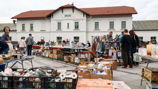 Stare przedmioty, rękodzieło i pamiątki. Jarmark przy Etnocentrum [ZDJĘCIA]