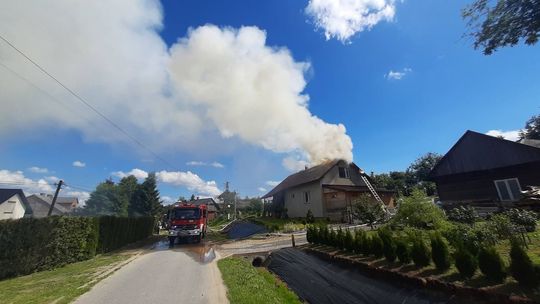 Stracili część domu w pożarze. Ruszyła zbiórka dla rodziny ze Zmiennicy