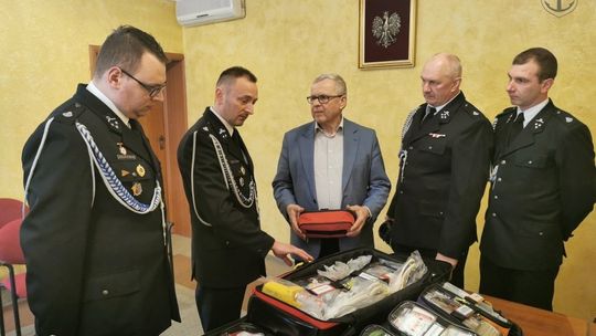 Strażacy z gminy Korczyna otrzymali nowy sprzęt
