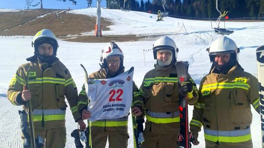 Strażacy z Żarnowca zadebiutowali w ogólnopolskich mistrzostwach narciarskich