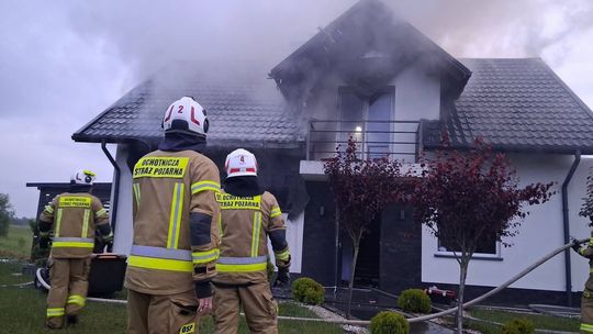 Apel o pomoc dla rodziny, która straciła dom w pożarze. Zbiórka 28 czerwca