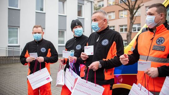 Świąteczny prezent od VIVO! dla medyków Pogotowia Ratunkowego z Krosna