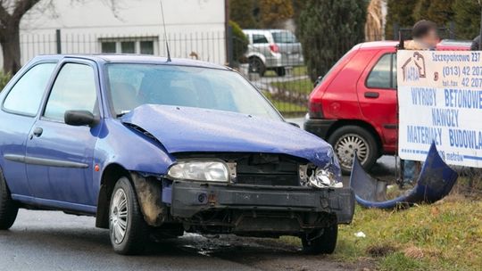 Świerzowa Polska: Kolizja dwóch osobówek